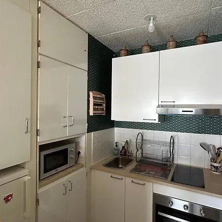 1 Front De Avec Balcon Et Parking A St Hilaire De Riez - Fr-1-652-38 Appartement *